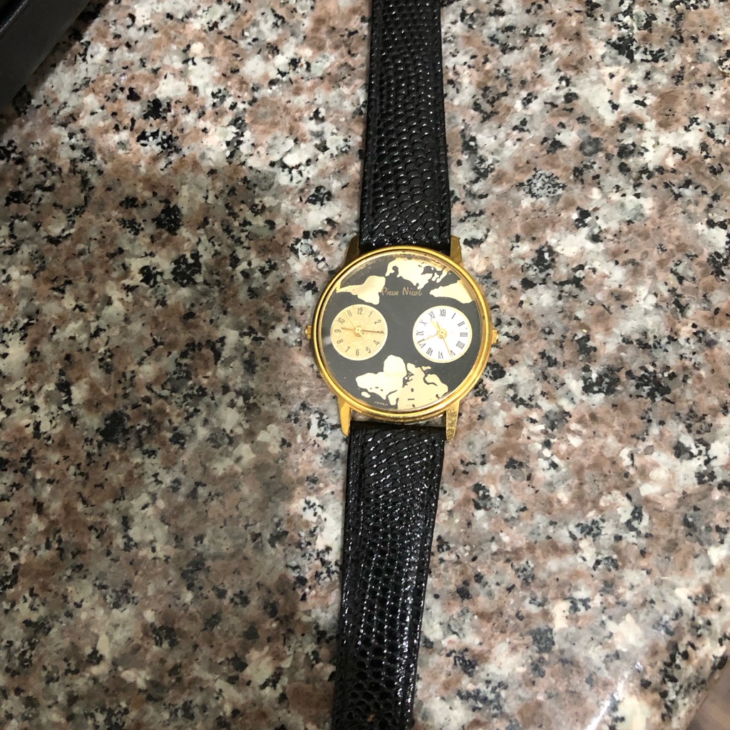 Chic Gold And Black Watch With Leather Strap